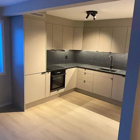 Apartment Sentral Toppleilighet 3.etg 4 Pers